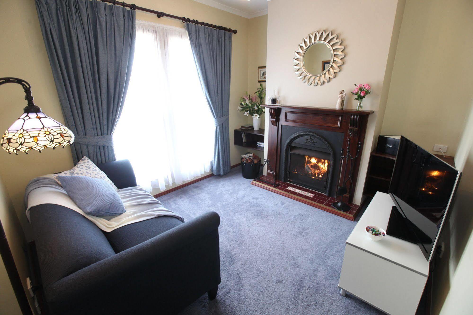 Wine And Roses Bed And Breakfast 애들레이드 외부 사진